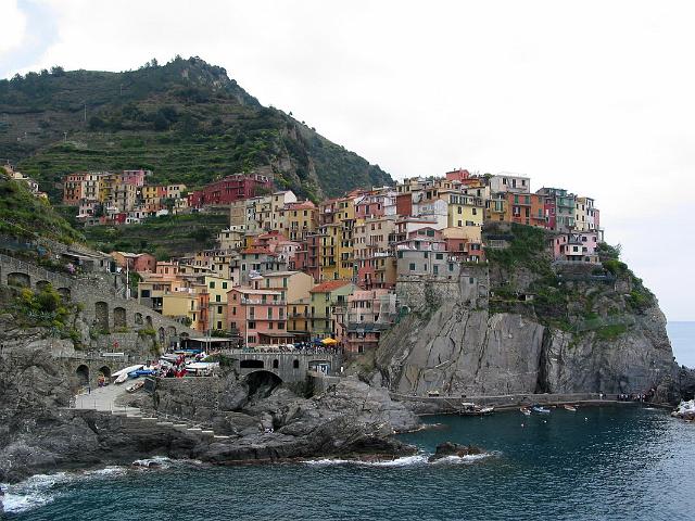 0094- manorola.jpg